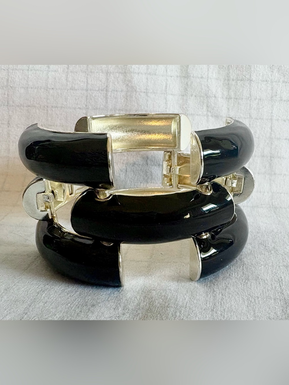 White House Black Market Chunky Black Magnetic Clasp Bracelet